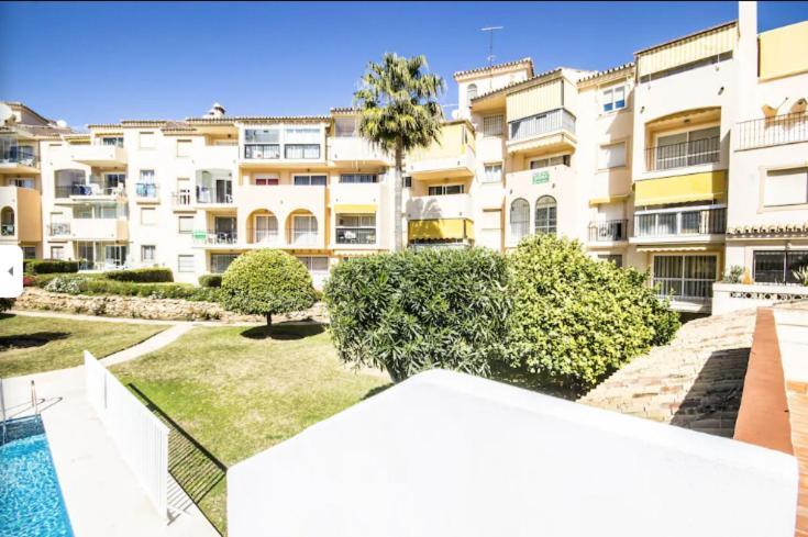 Апартаменты Carihuela Un Dormitorio Junto Al Mar Торремолинос Экстерьер фото