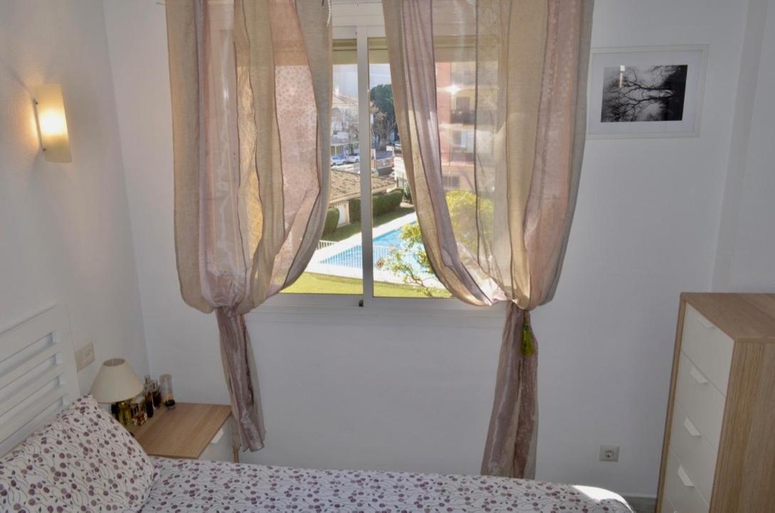 Апартаменты Carihuela Un Dormitorio Junto Al Mar Торремолинос Экстерьер фото