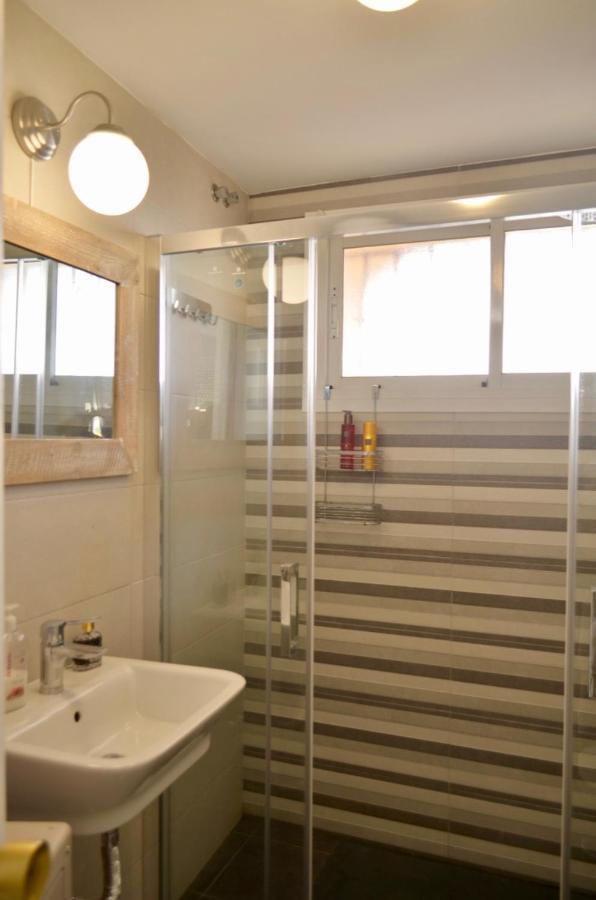Апартаменты Carihuela Un Dormitorio Junto Al Mar Торремолинос Экстерьер фото