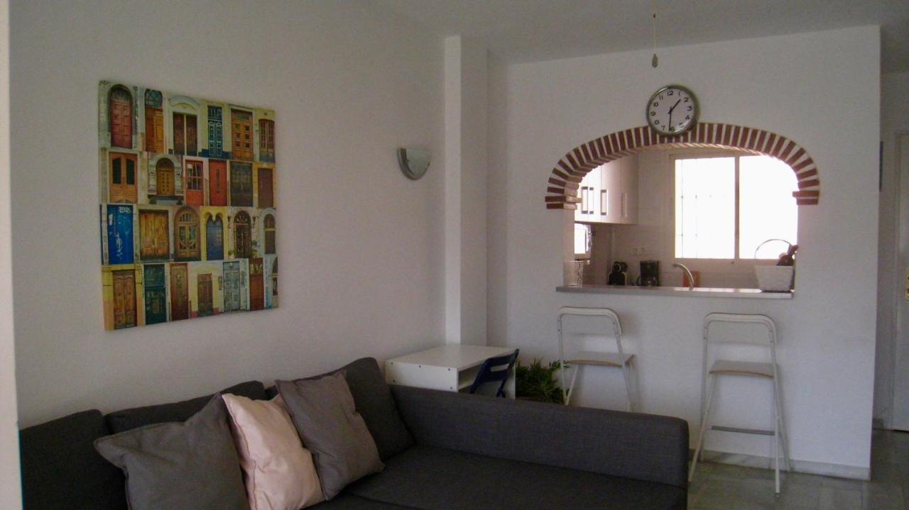 Апартаменты Carihuela Un Dormitorio Junto Al Mar Торремолинос Экстерьер фото