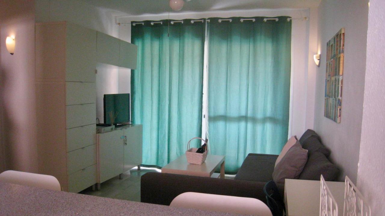 Апартаменты Carihuela Un Dormitorio Junto Al Mar Торремолинос Экстерьер фото